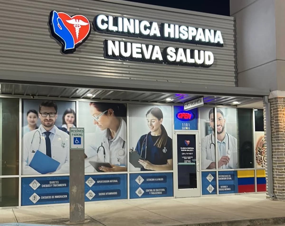 Fachada de Clínica Hispana Nueva Salud Pasadena en 1101 Spencer Hwy Suite H, South Houston, TX